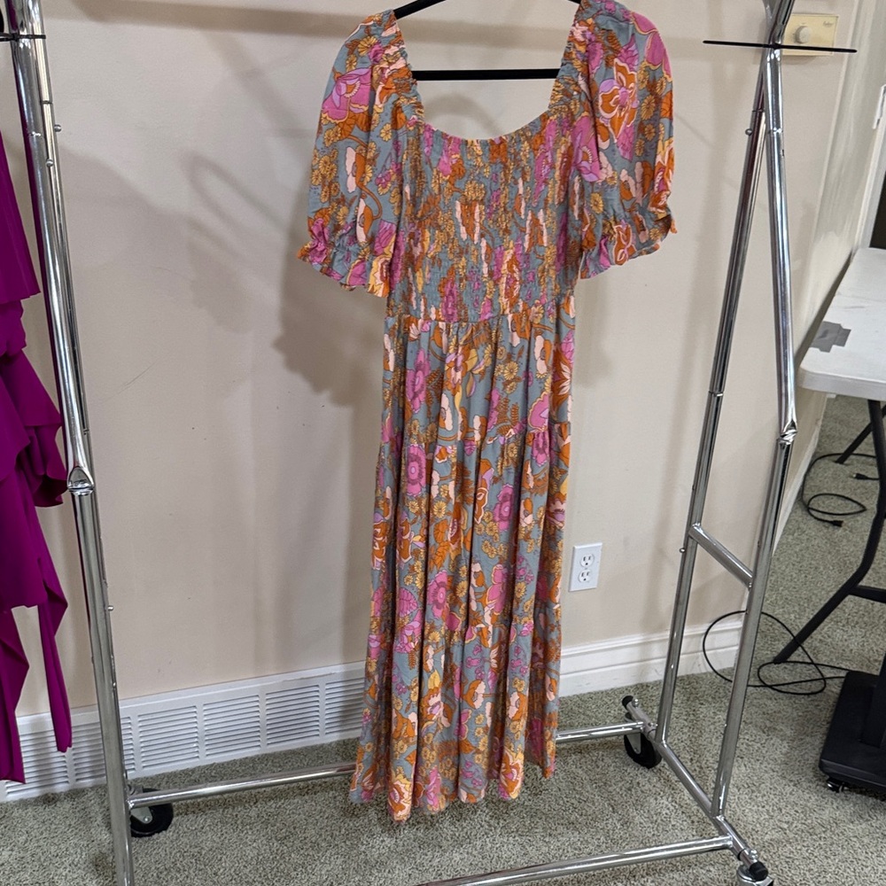 Elegant Floral Maxi Dress with Puff Sleeves